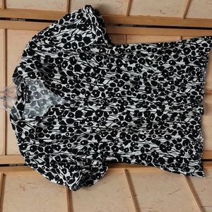Apt. 9 black and white button down blouse size L